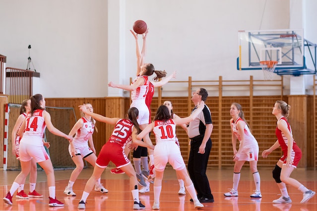 D'youville basketball